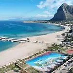 Zefiro&levante1 Luce Del Mare بيت للعطل *