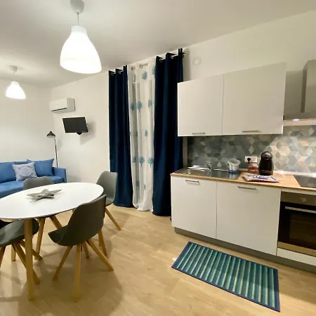 Holiday home Zefiro&levante1 Luce Del Mare