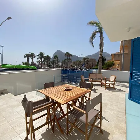 Holiday home Zefiro&levante1 Luce Del Mare