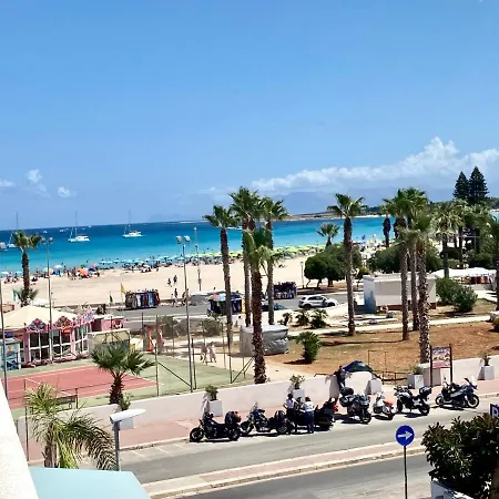 Holiday home Zefiro&levante1 Luce Del Mare